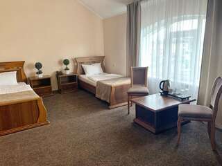 Гостиница Отель Бридж Краснодар Двухместный номер с 2 отдельными кроватями-1